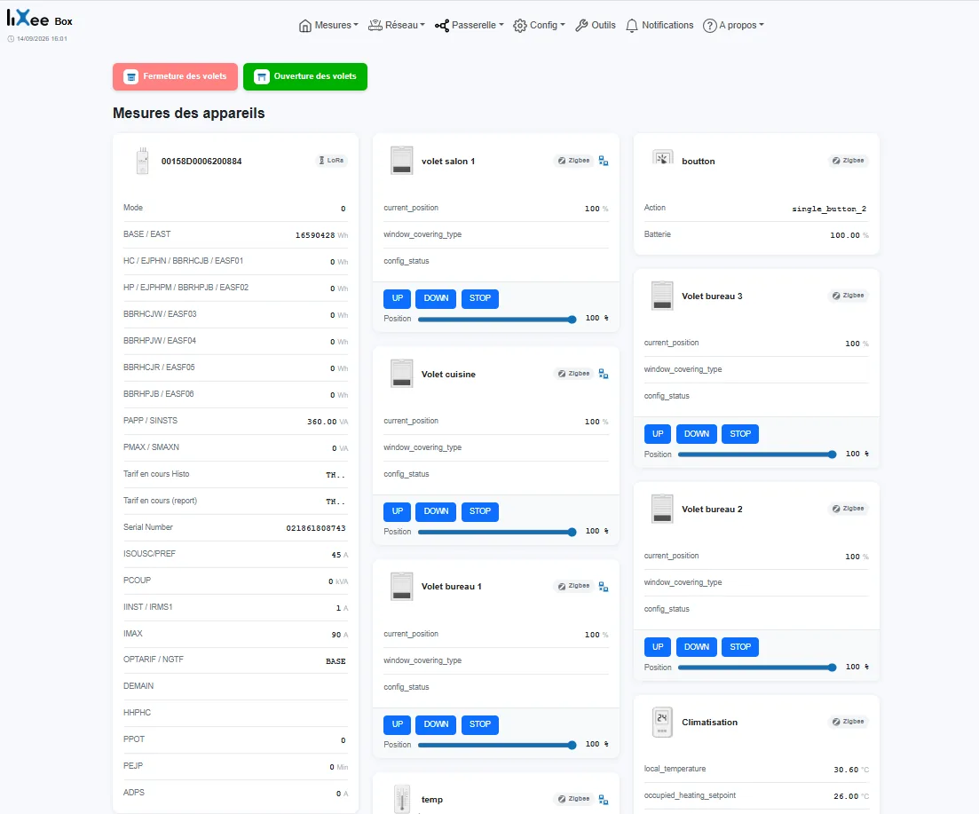 Page Appareils de la LiXee-Box : les boutons Fermeture des volets et Ouverture des volets en tête, au-dessus des cartes des volets avec leurs commandes UP, DOWN, STOP et le curseur Position